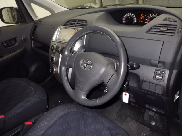 TOYOTA RACTIS