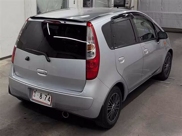 MITSUBISHI COLT
