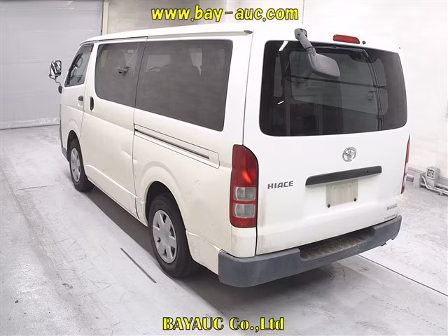 TOYOTA REGIUS ACE