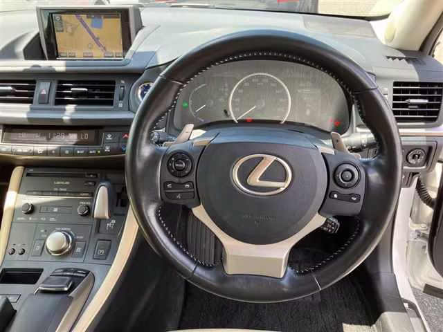 LEXUS CT200H