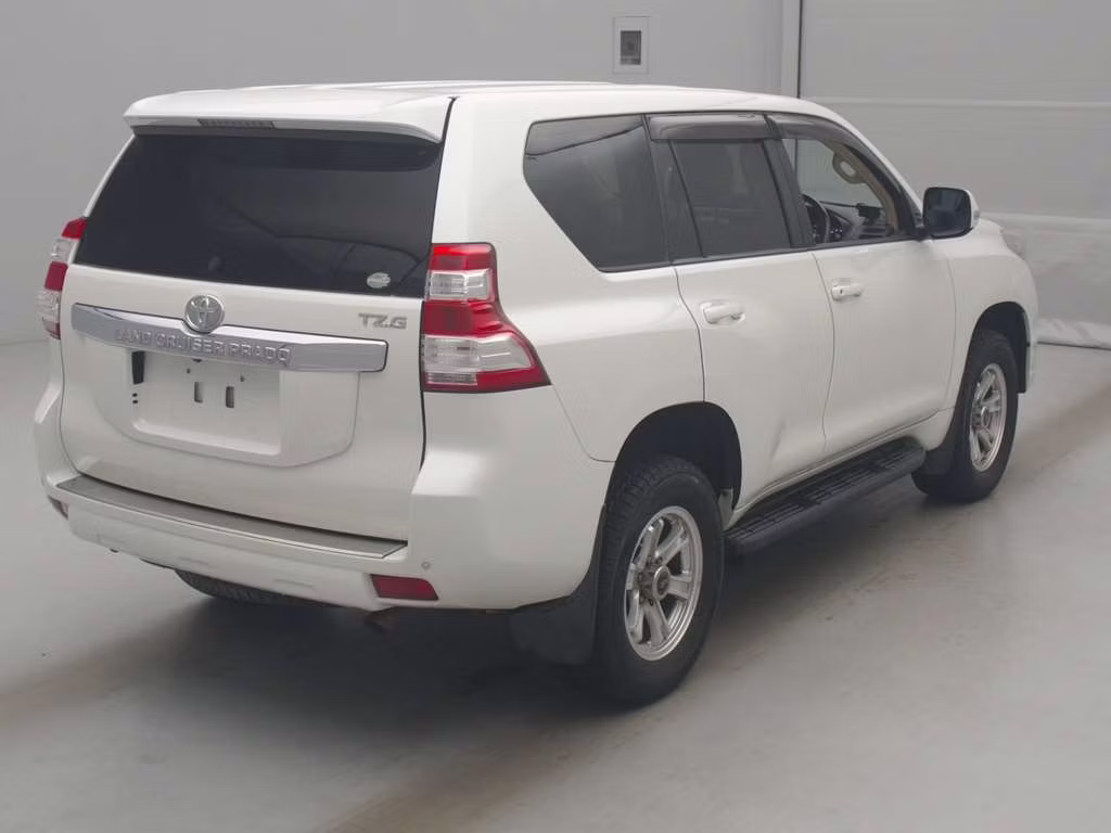 TOYOTA LAND CRUISER PRADO
