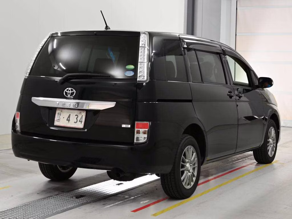 TOYOTA ISIS