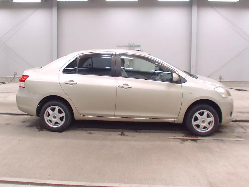 TOYOTA BELTA