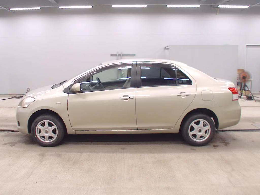TOYOTA BELTA