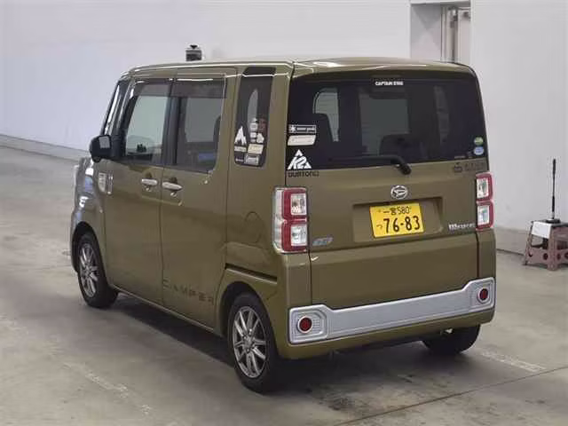 DAIHATSU WAKE