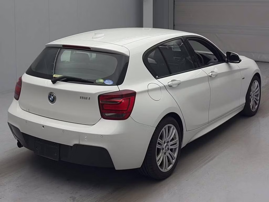 BMW 1-SERIES