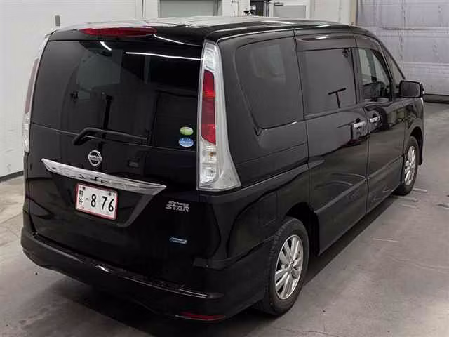 NISSAN SERENA