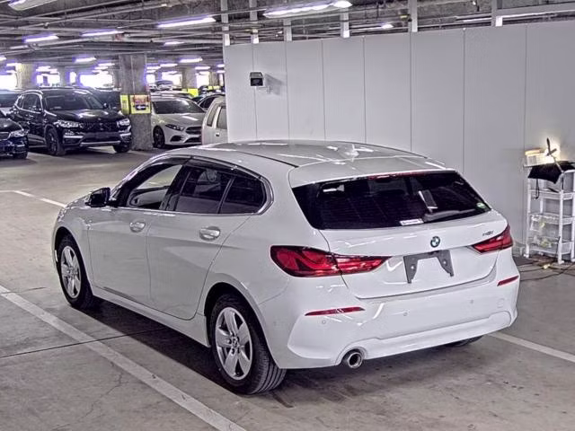 BMW 1-SERIES