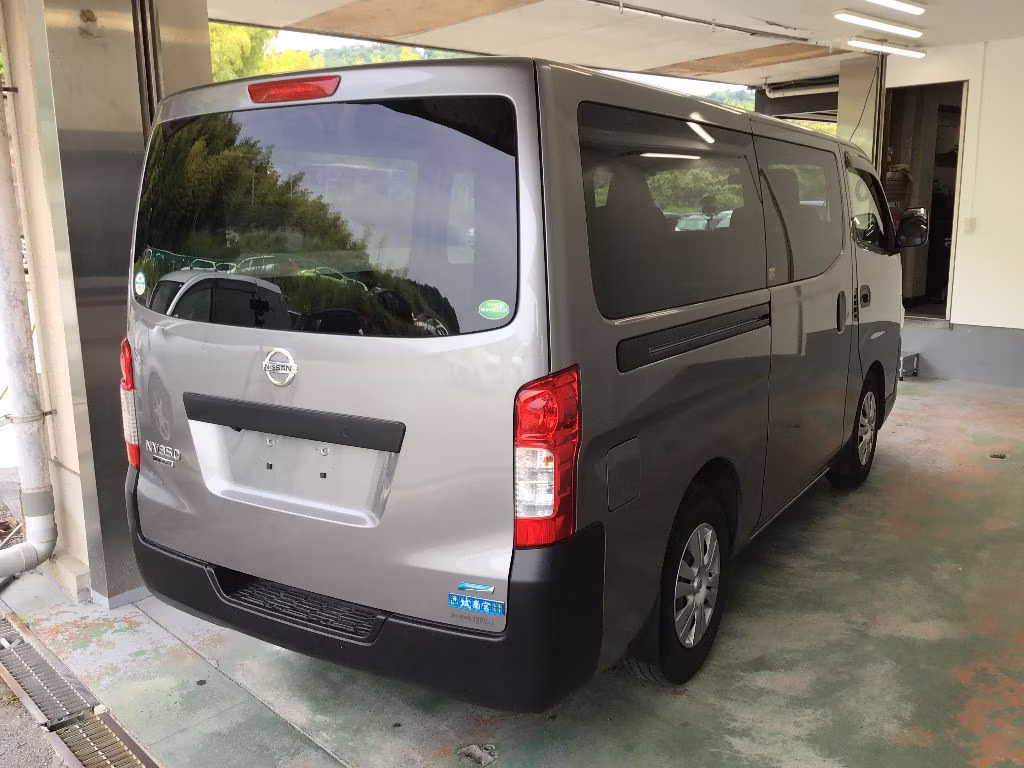 NISSAN NV350 CARAVAN