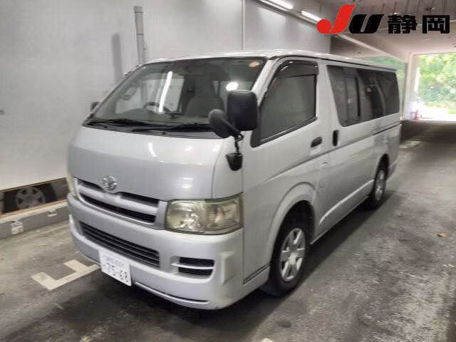 TOYOTA REGIUS ACE