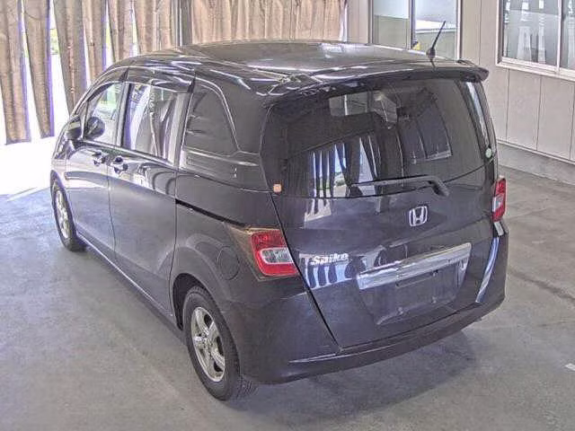 HONDA FREED SPIKE