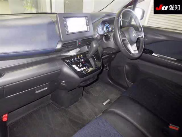MITSUBISHI EK X