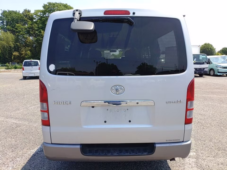 TOYOTA REGIUS ACE