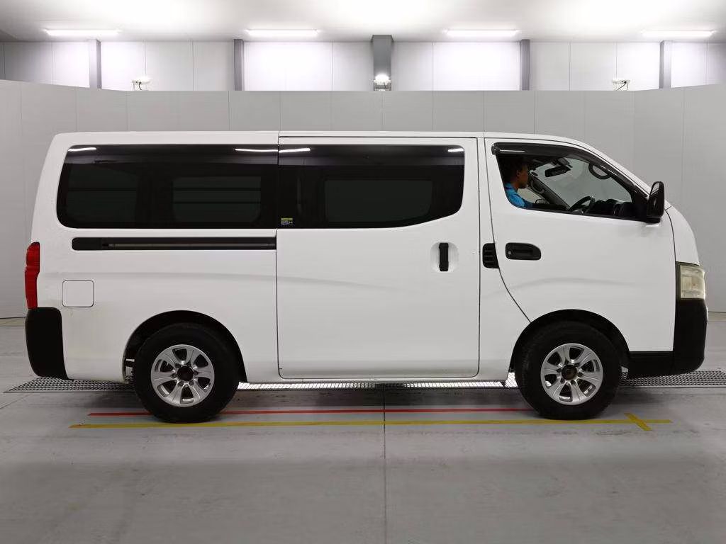 NISSAN NV350 CARAVAN