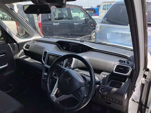 MITSUBISHI DELICA D:2
