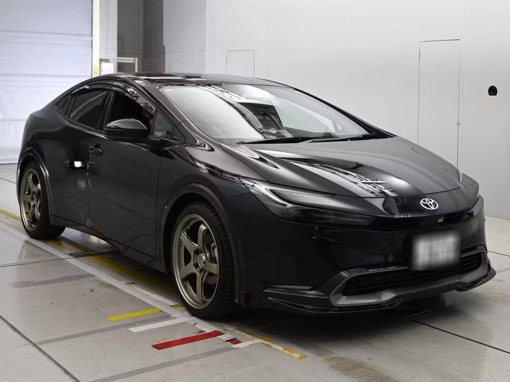 TOYOTA PRIUS