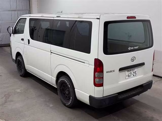 TOYOTA REGIUS ACE