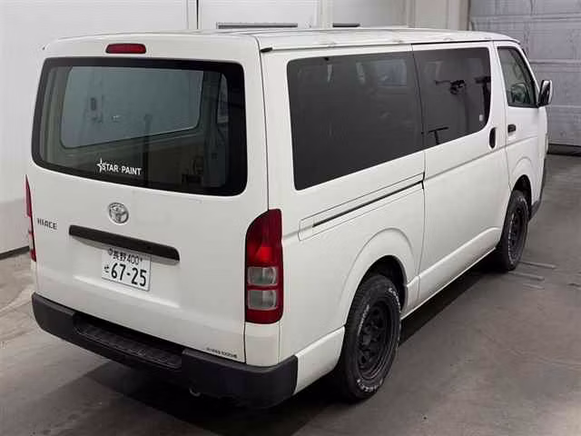 TOYOTA REGIUS ACE