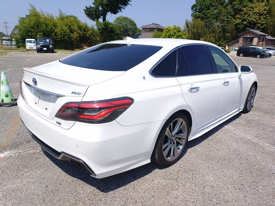 TOYOTA CROWN