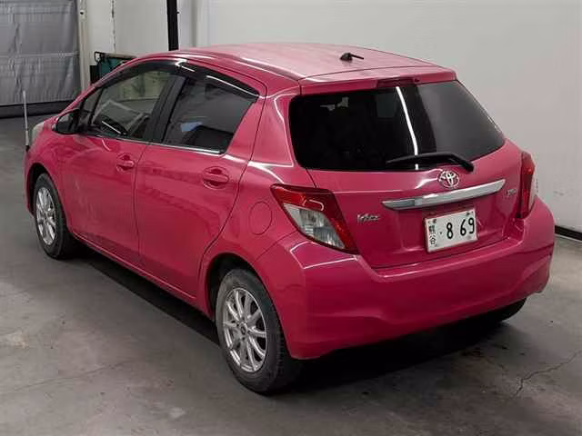 TOYOTA VITZ