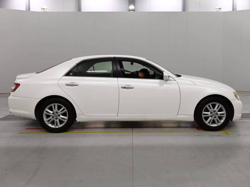 TOYOTA MARK X