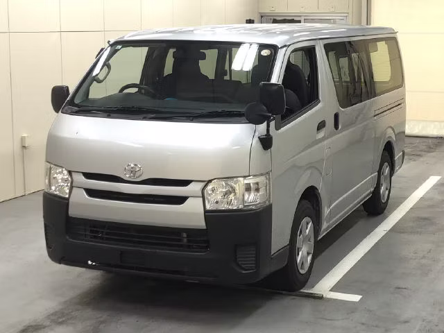 TOYOTA REGIUS ACE