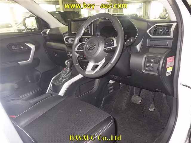 DAIHATSU ROCKY