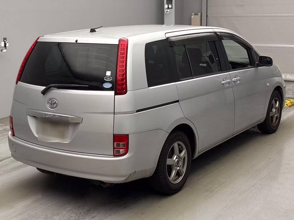 TOYOTA ISIS