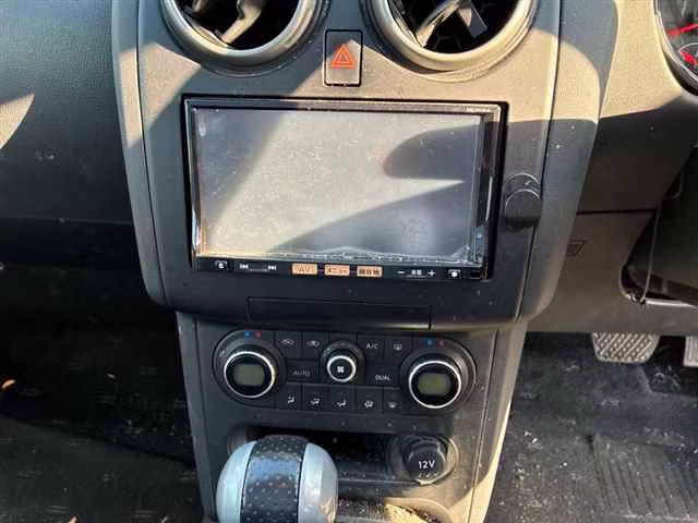 NISSAN DUALIS
