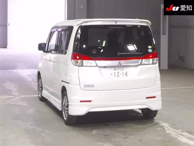 MITSUBISHI DELICA D:2