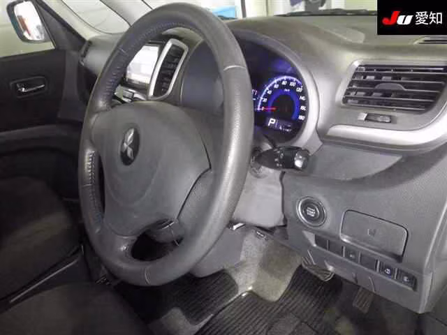 MITSUBISHI DELICA D:2