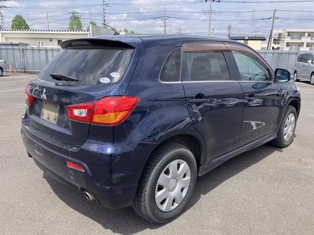MITSUBISHI RVR