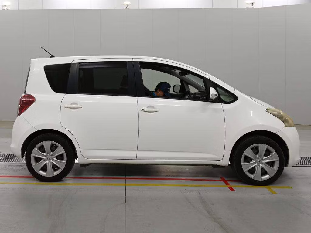 TOYOTA RACTIS