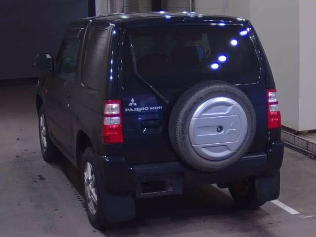 MITSUBISHI PAJERO MINI