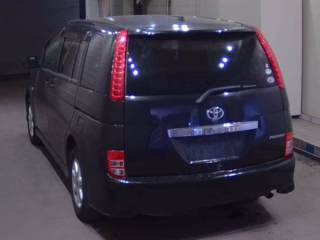 TOYOTA ISIS