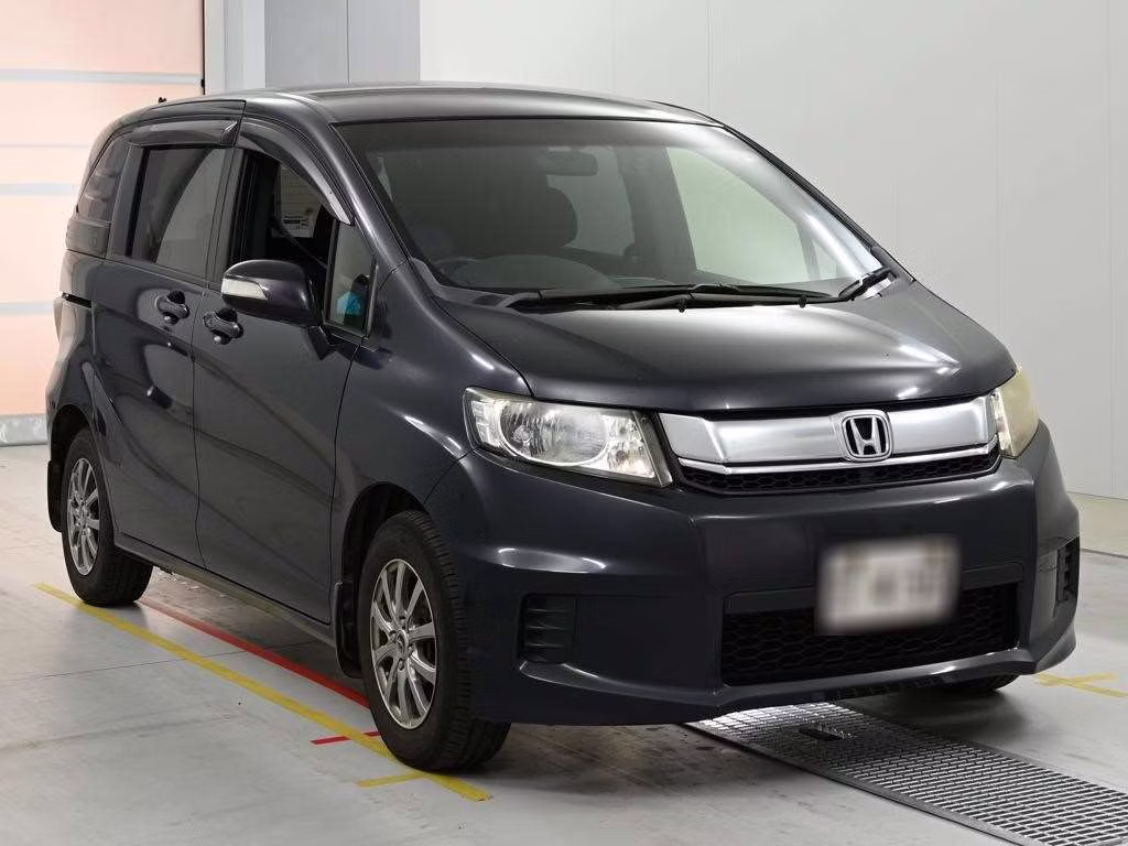 HONDA FREED SPIKE