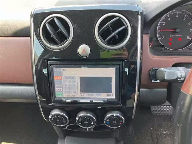 MAZDA VERISA