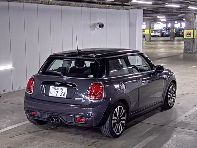 MINI HATCH