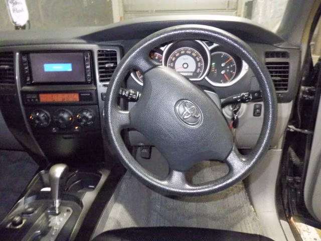 TOYOTA HILUX SURF
