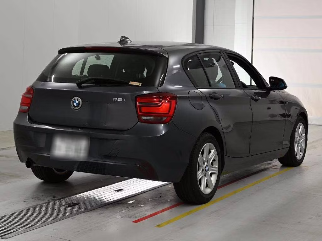 BMW 1-SERIES