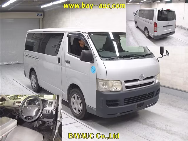 TOYOTA REGIUS ACE