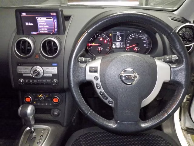 NISSAN DUALIS