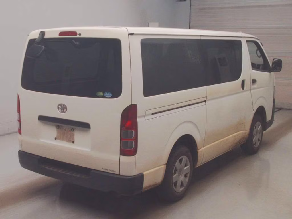 TOYOTA REGIUS ACE