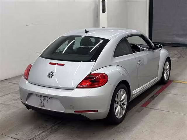 VOLKSWAGEN BEETLE