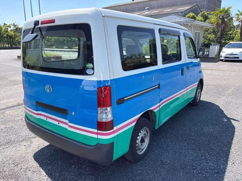 TOYOTA LITE ACE