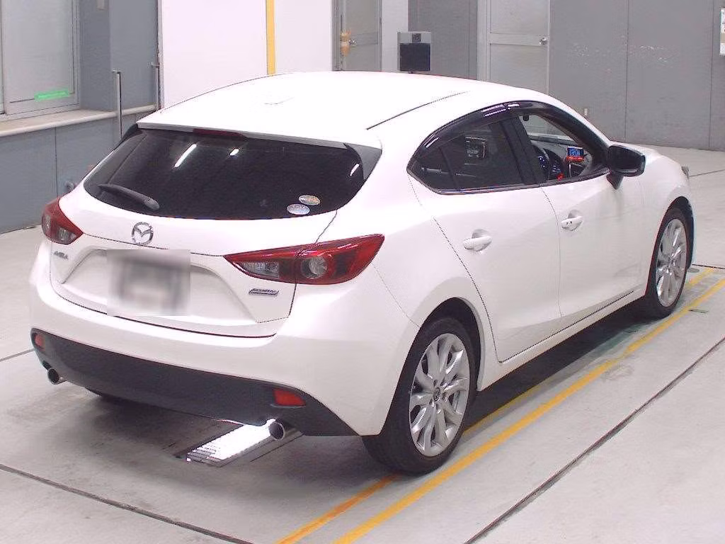 MAZDA AXELA