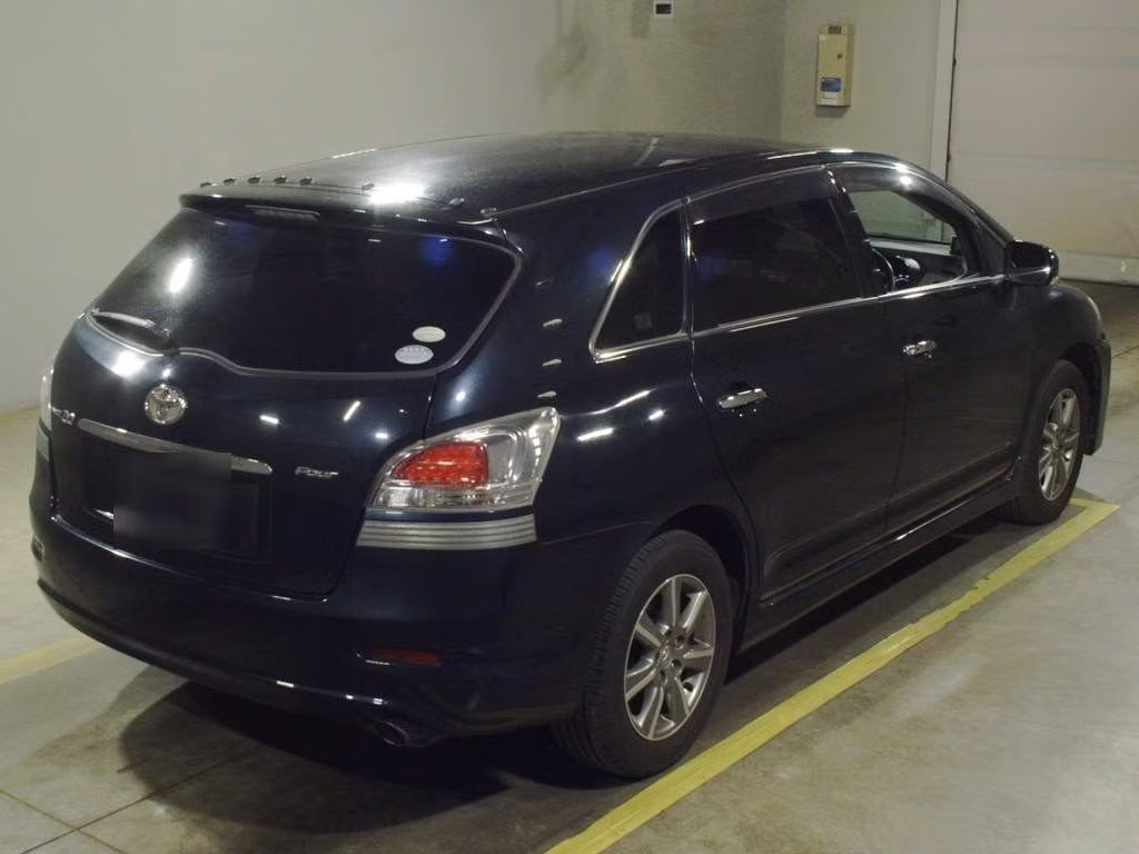 TOYOTA MARK X ZIO