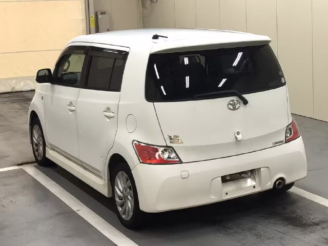 TOYOTA BB