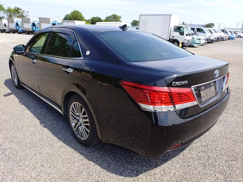 TOYOTA CROWN MAJESTA