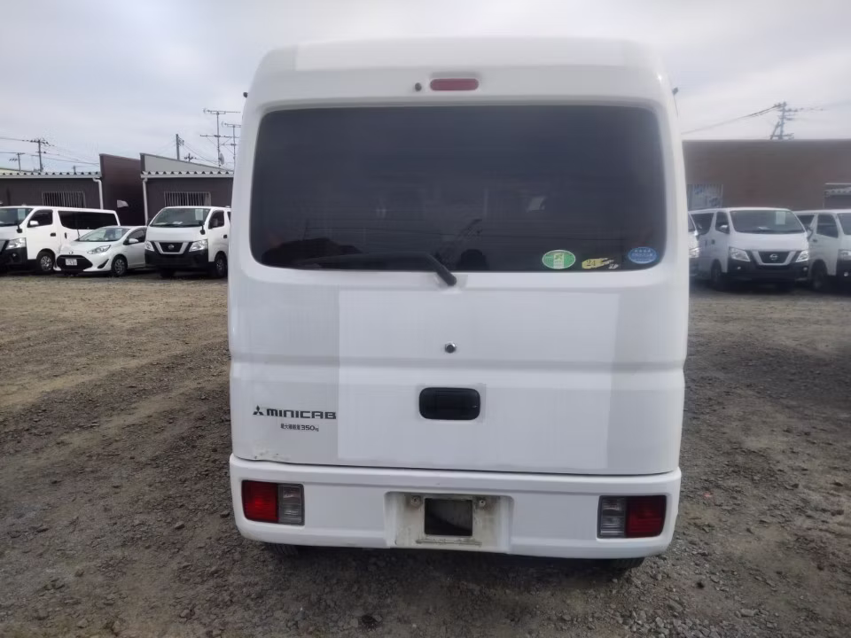 MITSUBISHI MINICAB